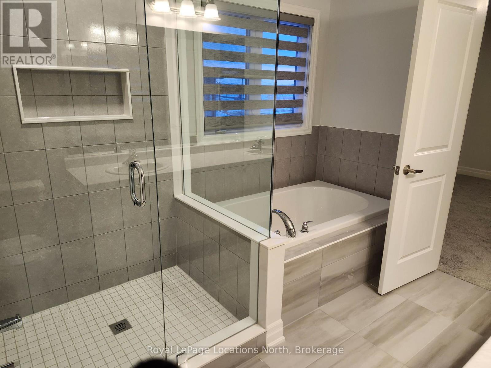 37 Federica Crescent, Wasaga Beach, Ontario  L9Z 0N5 - Photo 26 - S12322364