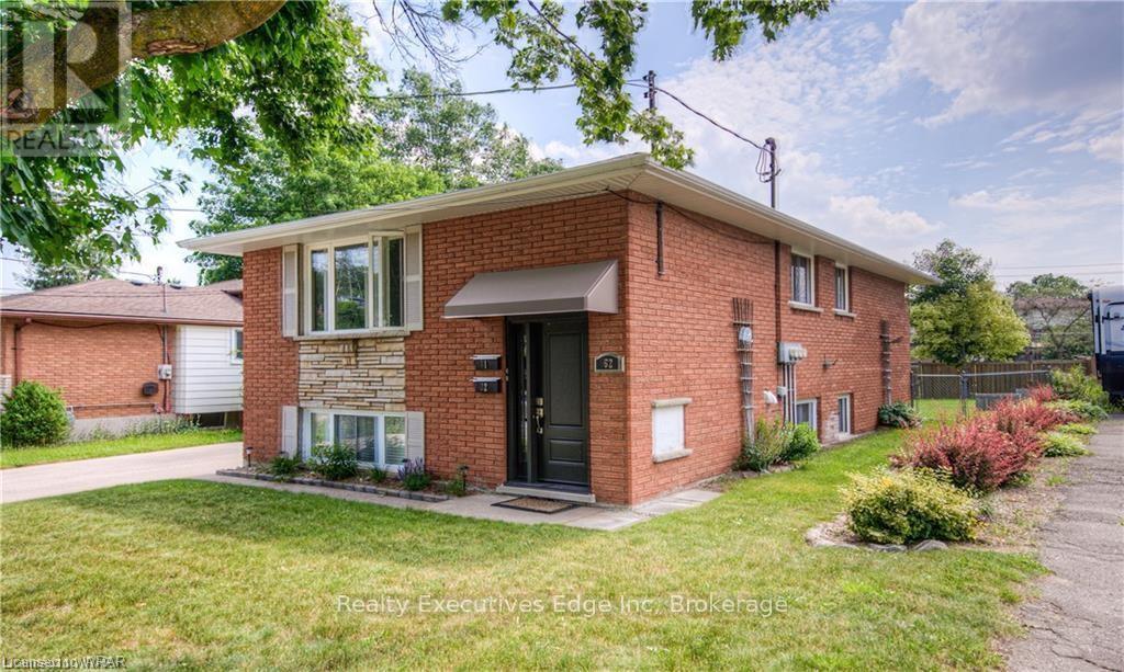 62 Scenic Drive, Kitchener, Ontario  N2A 2P6 - Photo 3 - X12322383