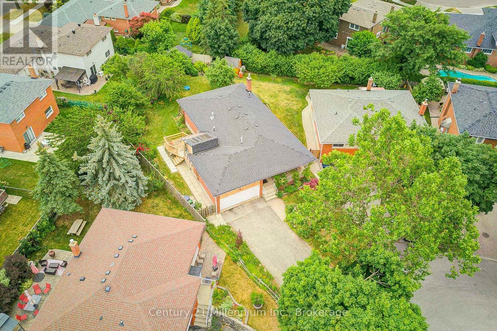 9 Thane Court, Toronto, Ontario  M2J 4B6 - Photo 5 - C12322441