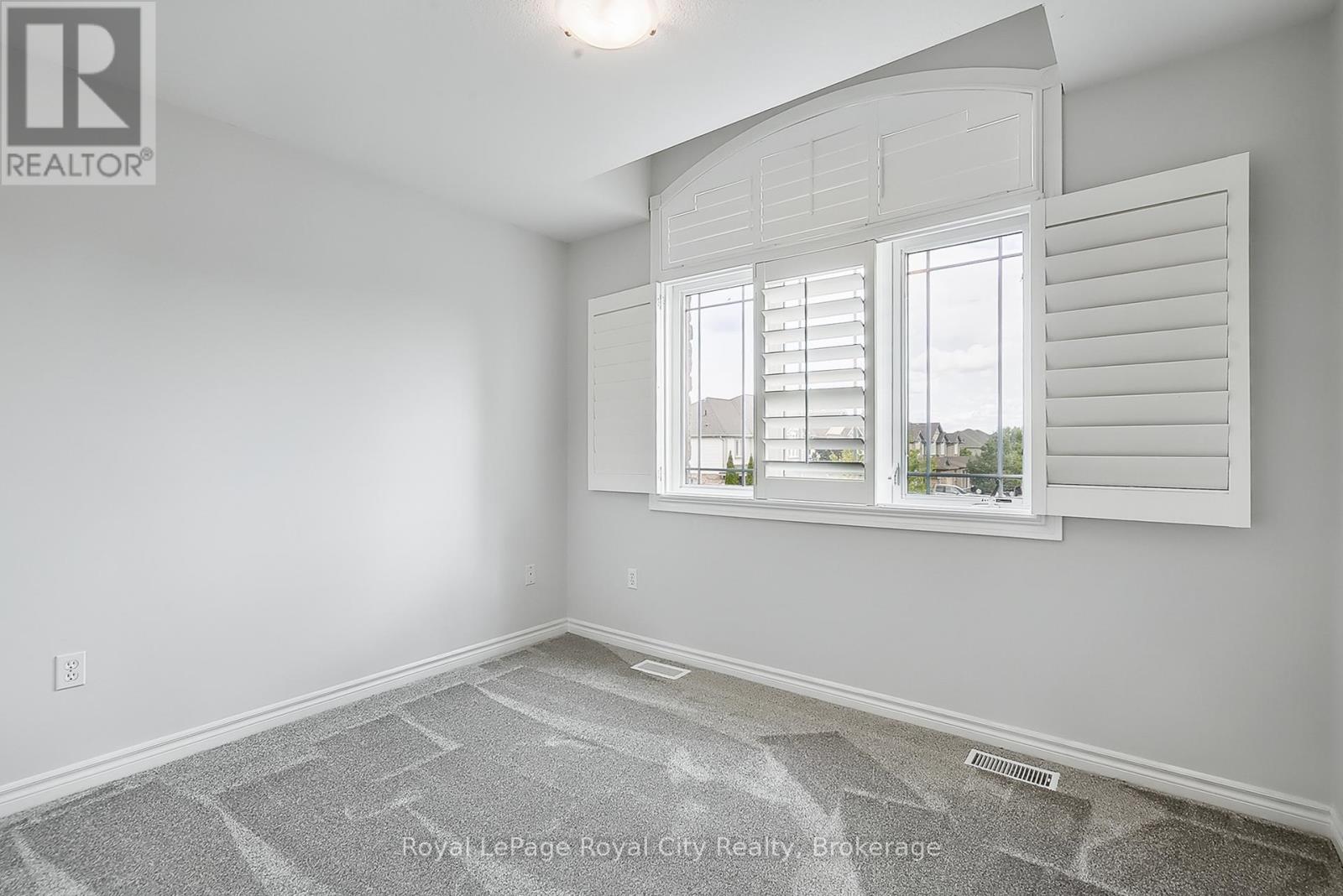37 Wilkie Crescent, Guelph, Ontario  N1L 0B1 - Photo 15 - X12322454
