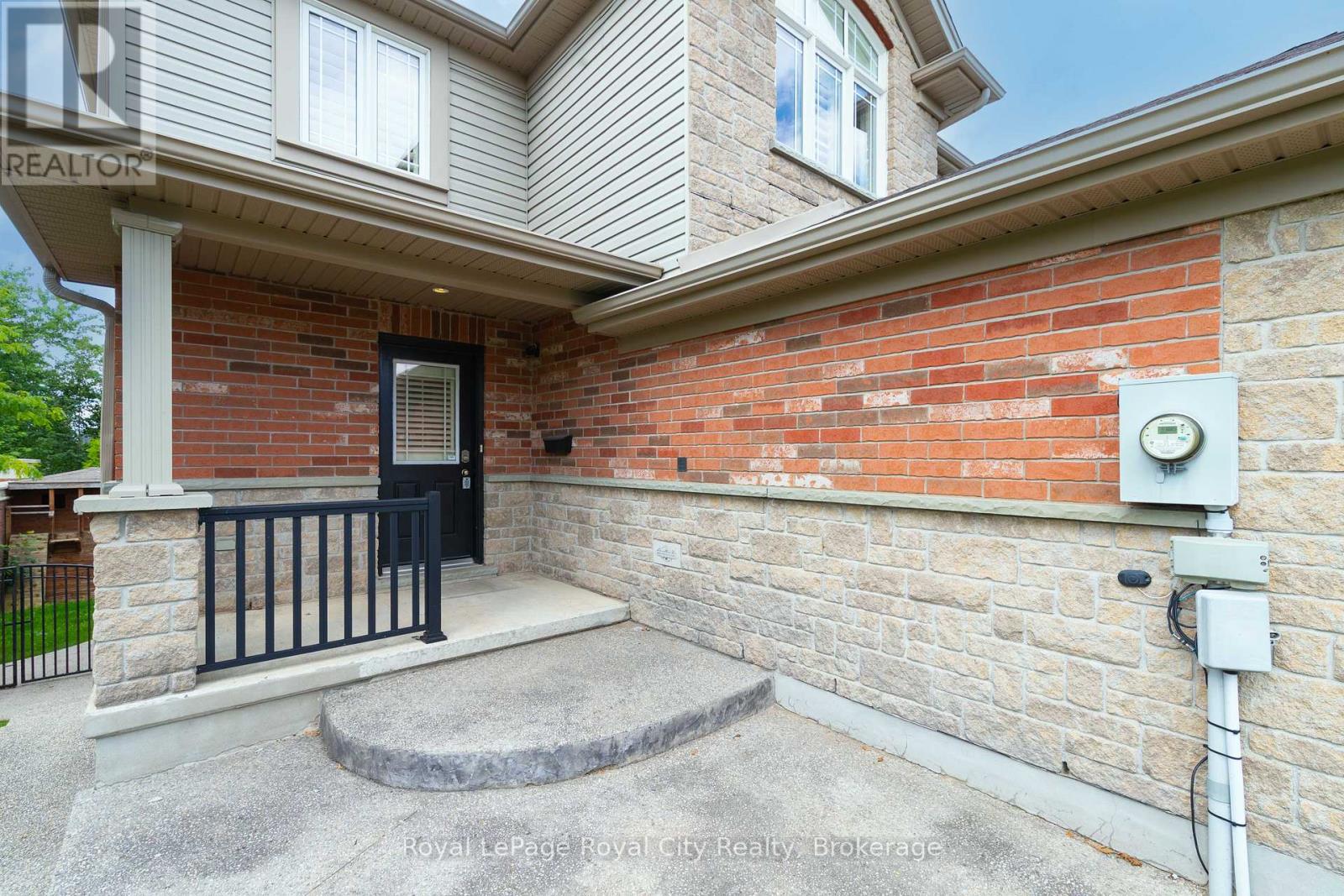 37 Wilkie Crescent, Guelph, Ontario  N1L 0B1 - Photo 4 - X12322454