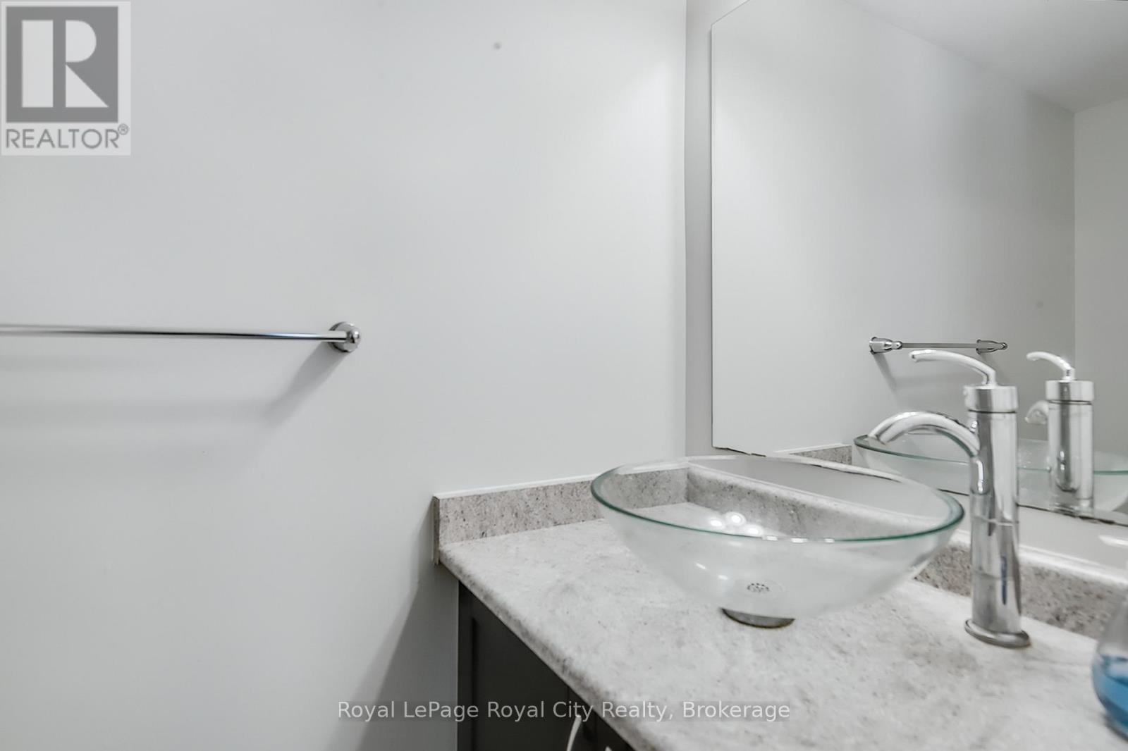 37 Wilkie Crescent, Guelph, Ontario  N1L 0B1 - Photo 6 - X12322454