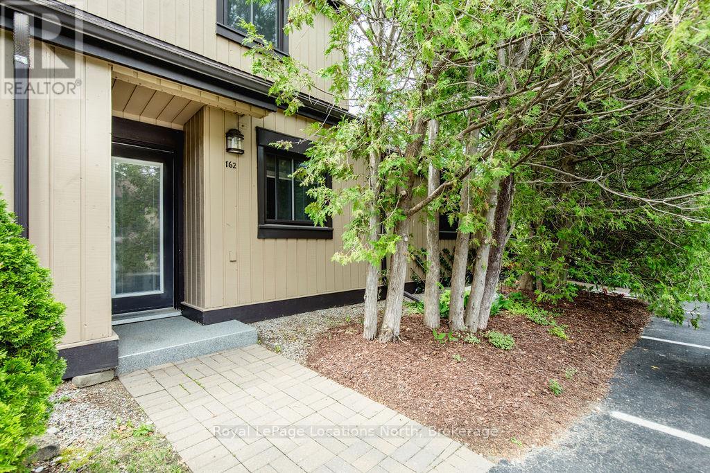 162 ESCARPMENT CRESCENT, Collingwood, Ontario