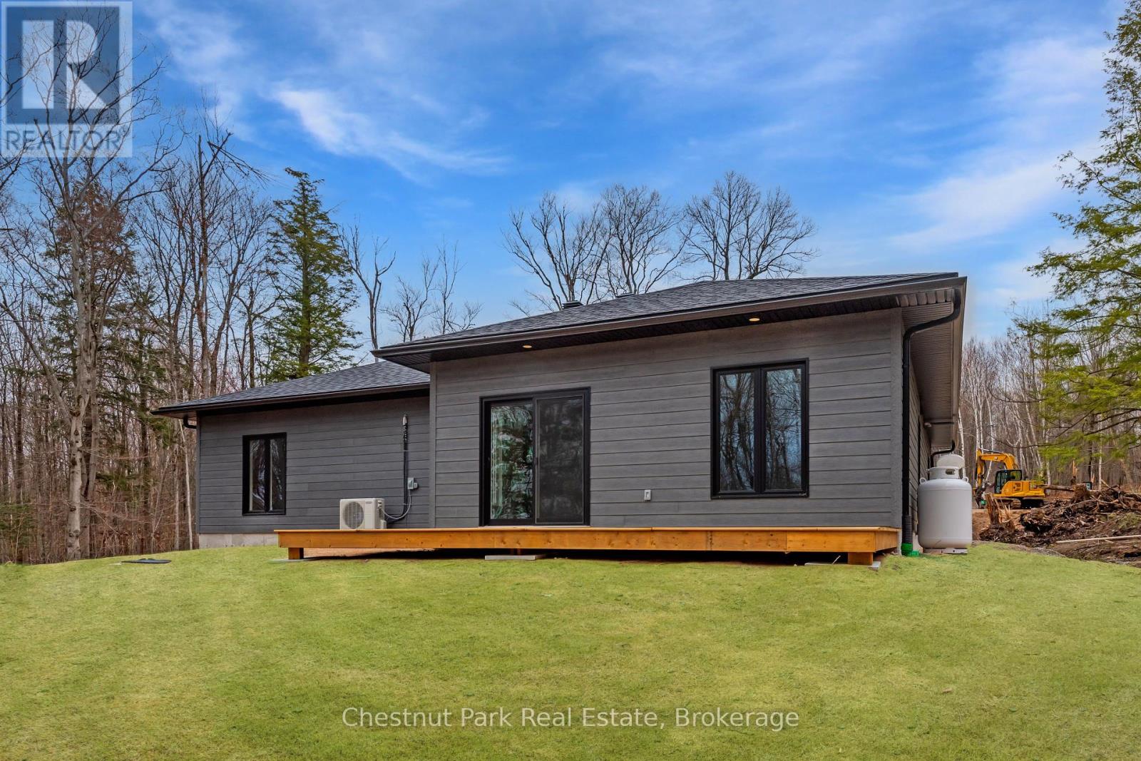 24 Aspen Lane, Nipissing, Ontario  P0H 1Z0 - Photo 2 - X12322627
