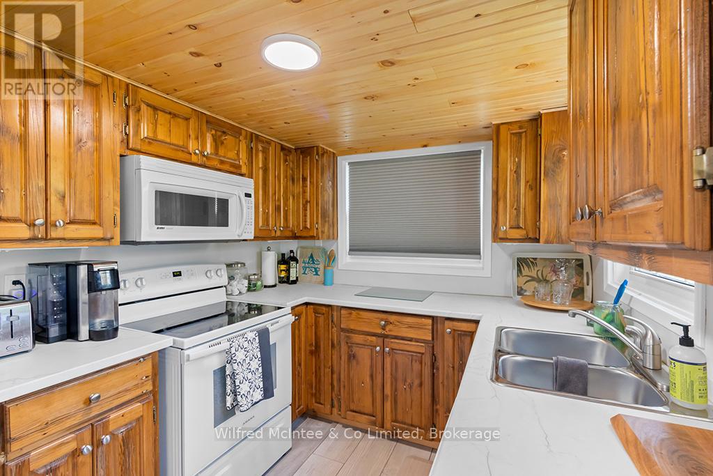 489 Bruce Road 13, Native Leased Lands, Ontario  N0H 2L0 - Photo 22 - X12322738