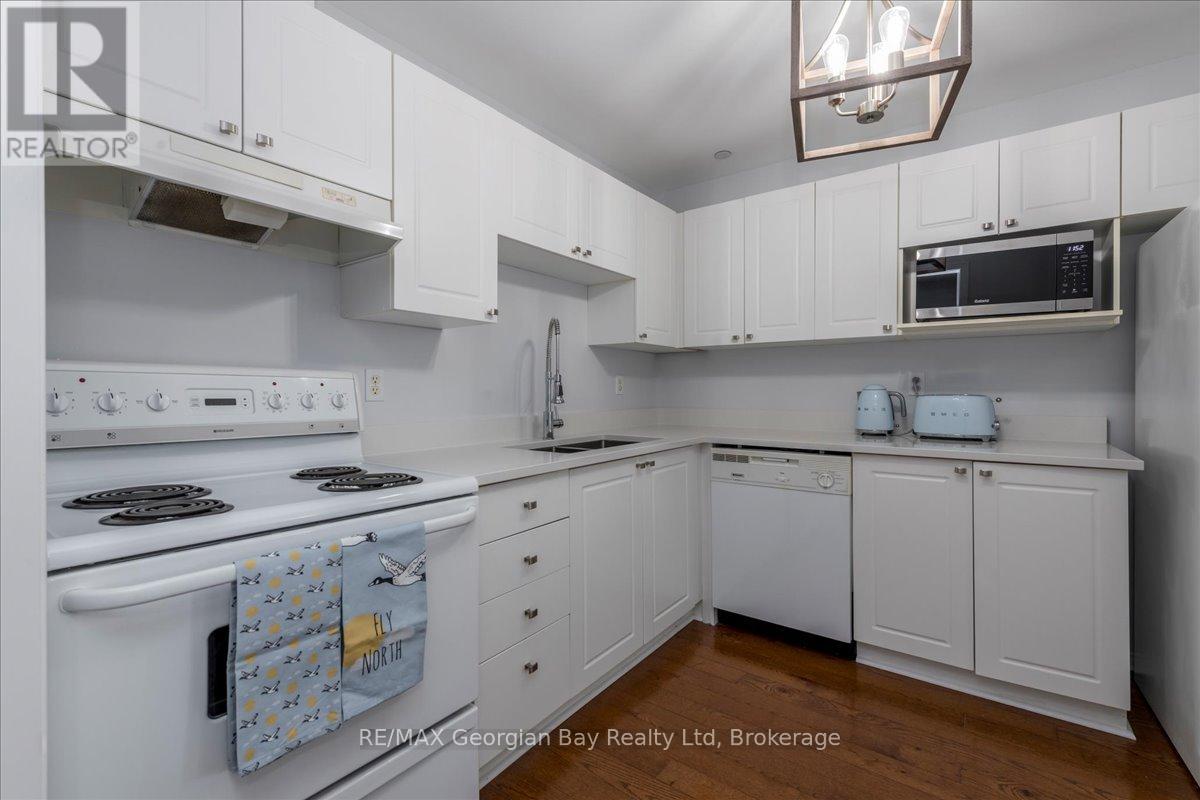 201 - 4 Beck Boulevard, Penetanguishene, Ontario  L9M 2H3 - Photo 15 - S12322895