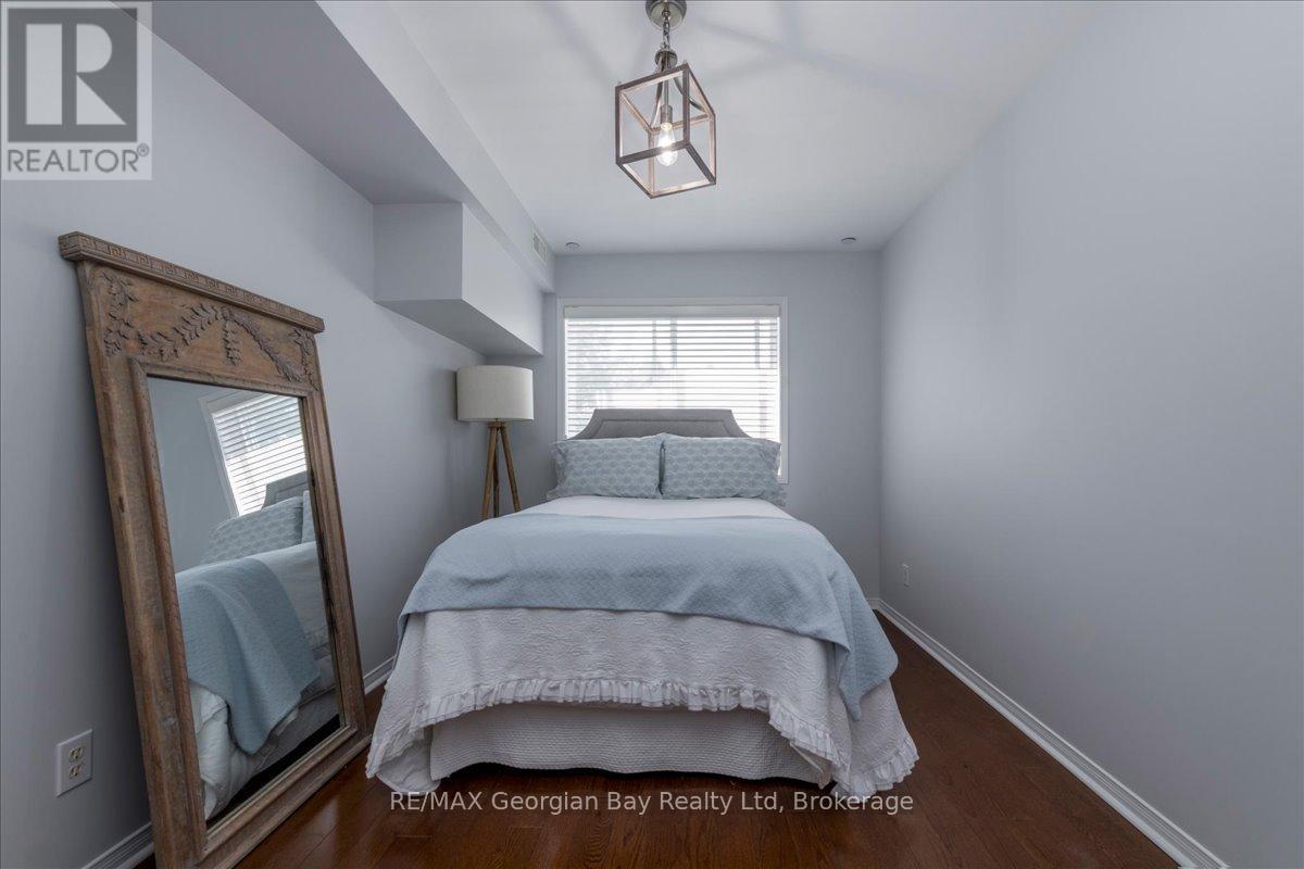 201 - 4 Beck Boulevard, Penetanguishene, Ontario  L9M 2H3 - Photo 16 - S12322895