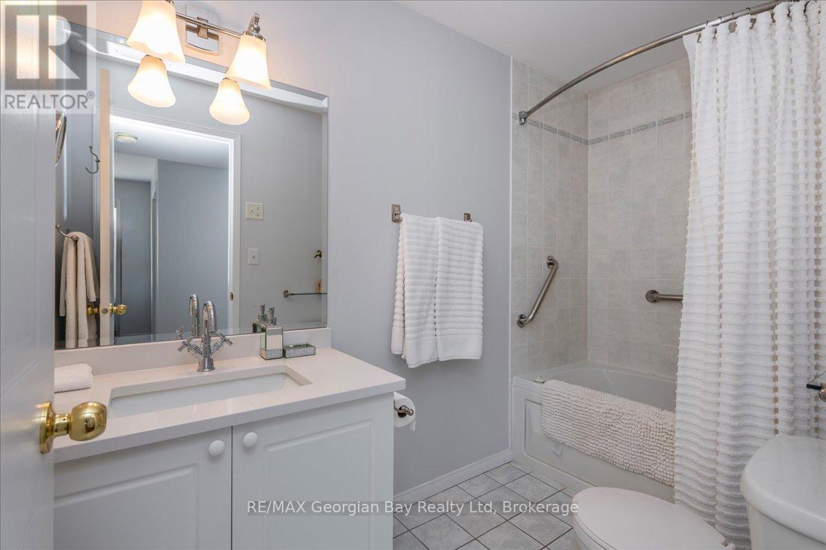 201 - 4 Beck Boulevard, Penetanguishene, Ontario  L9M 2H3 - Photo 18 - S12322895