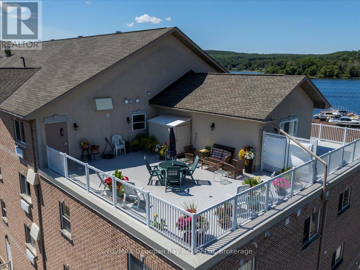 201 - 4 Beck Boulevard, Penetanguishene, Ontario  L9M 2H3 - Photo 4 - S12322895