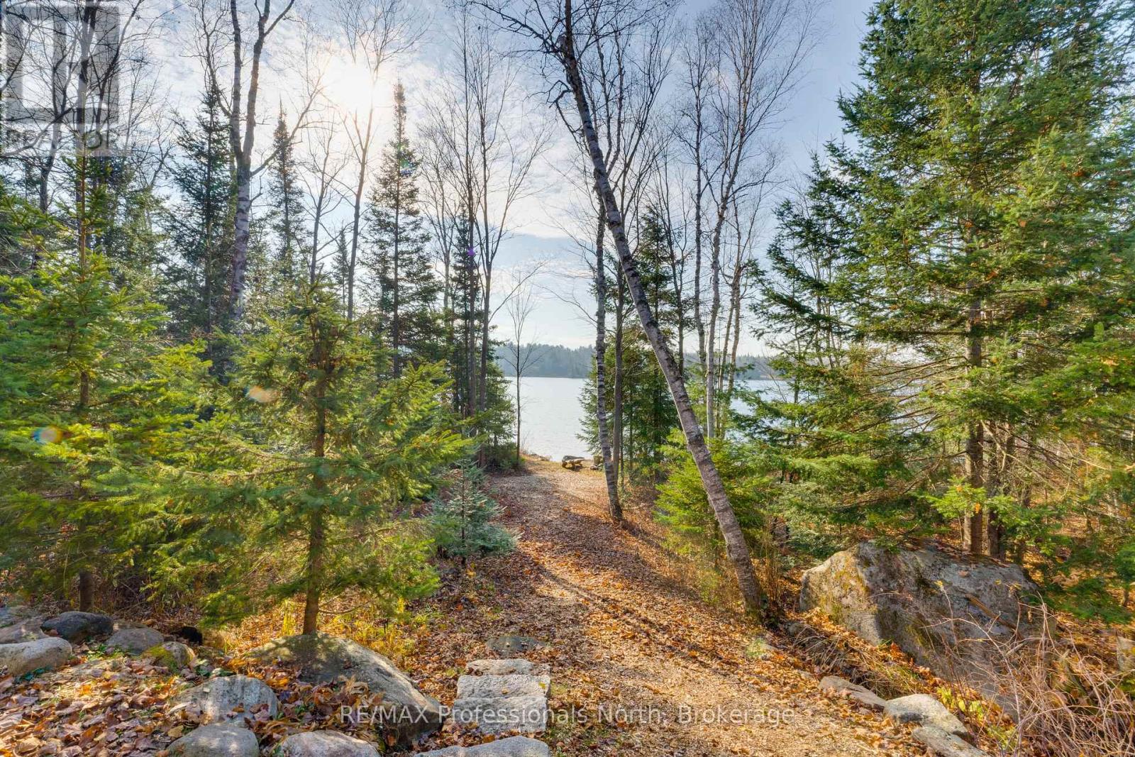 2625 Northshore Road, North Bay, Ontario  P1B 8G4 - Photo 41 - X12322938