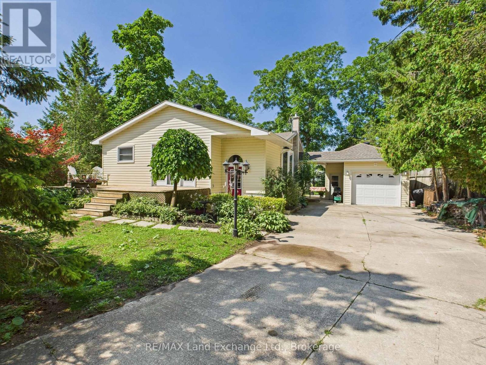 213 HURON RD, R. R. #1 ROAD, Huron-Kinloss, Ontario