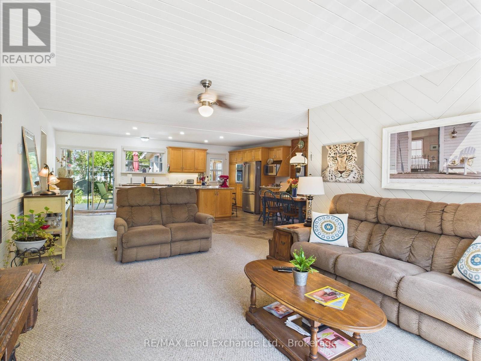 213 Huron Rd, R. R. #1 Road, Huron-Kinloss, Ontario  N2Z 2X3 - Photo 15 - X12322996