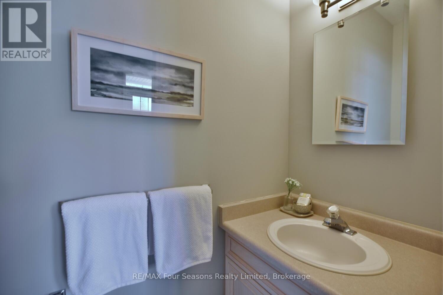 46 William Avenue, Wasaga Beach, Ontario  L9Z 2X3 - Photo 34 - S12323023