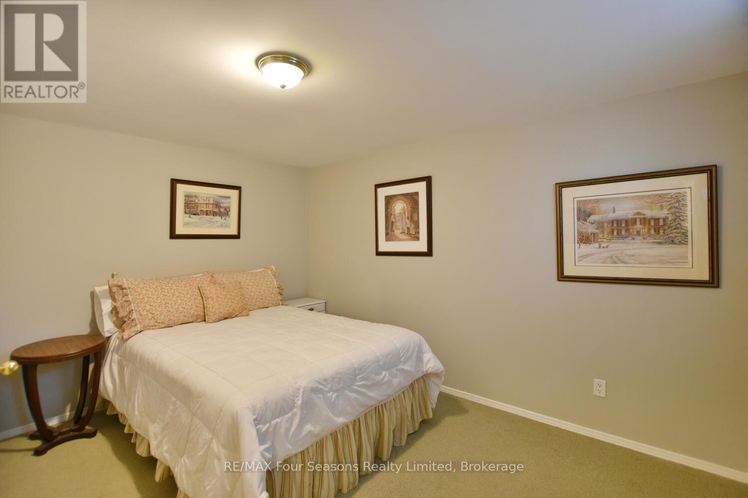 46 William Avenue, Wasaga Beach, Ontario  L9Z 2X3 - Photo 43 - S12323023