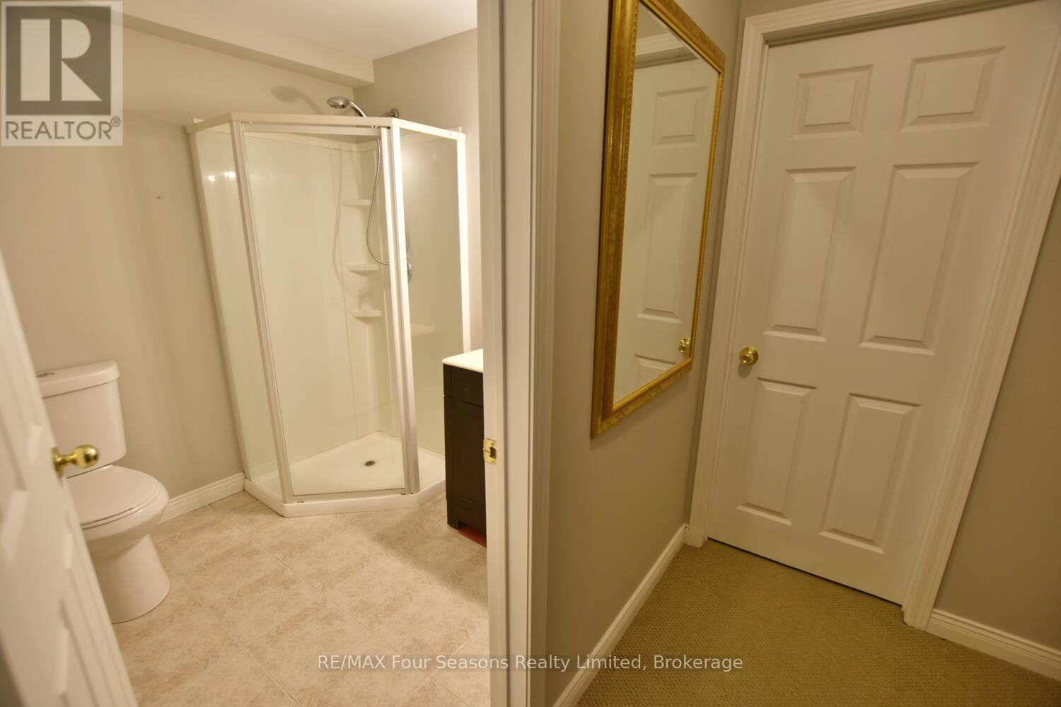46 William Avenue, Wasaga Beach, Ontario  L9Z 2X3 - Photo 44 - S12323023