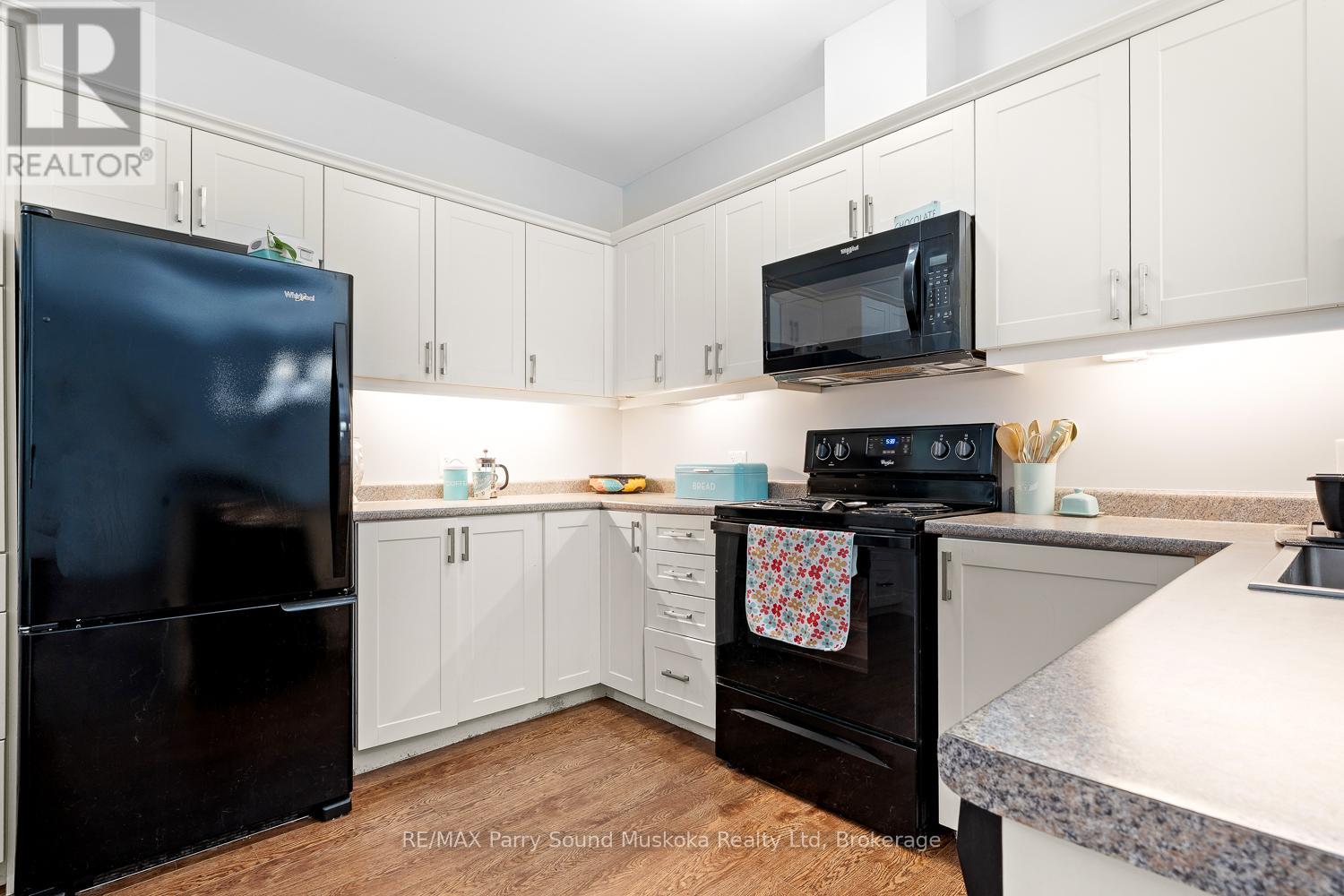107 - 11c Salt Dock Road, Parry Sound, Ontario  P2A 3B6 - Photo 17 - X12323008