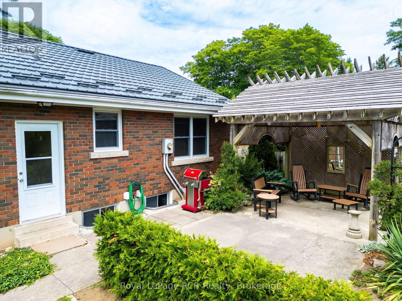 177 3rd Ave Sw, Georgian Bluffs, Ontario  N4K 5T5 - Photo 17 - X12323015