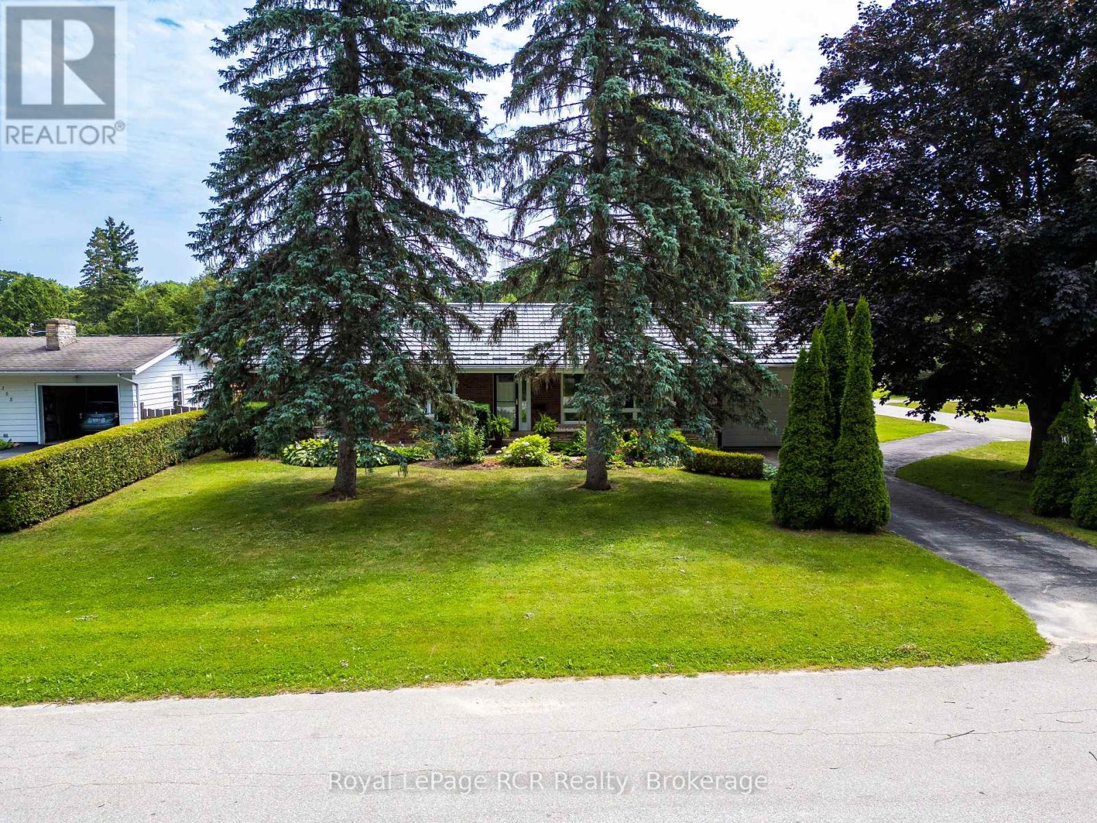 177 3rd Ave Sw, Georgian Bluffs, Ontario  N4K 5T5 - Photo 2 - X12323015