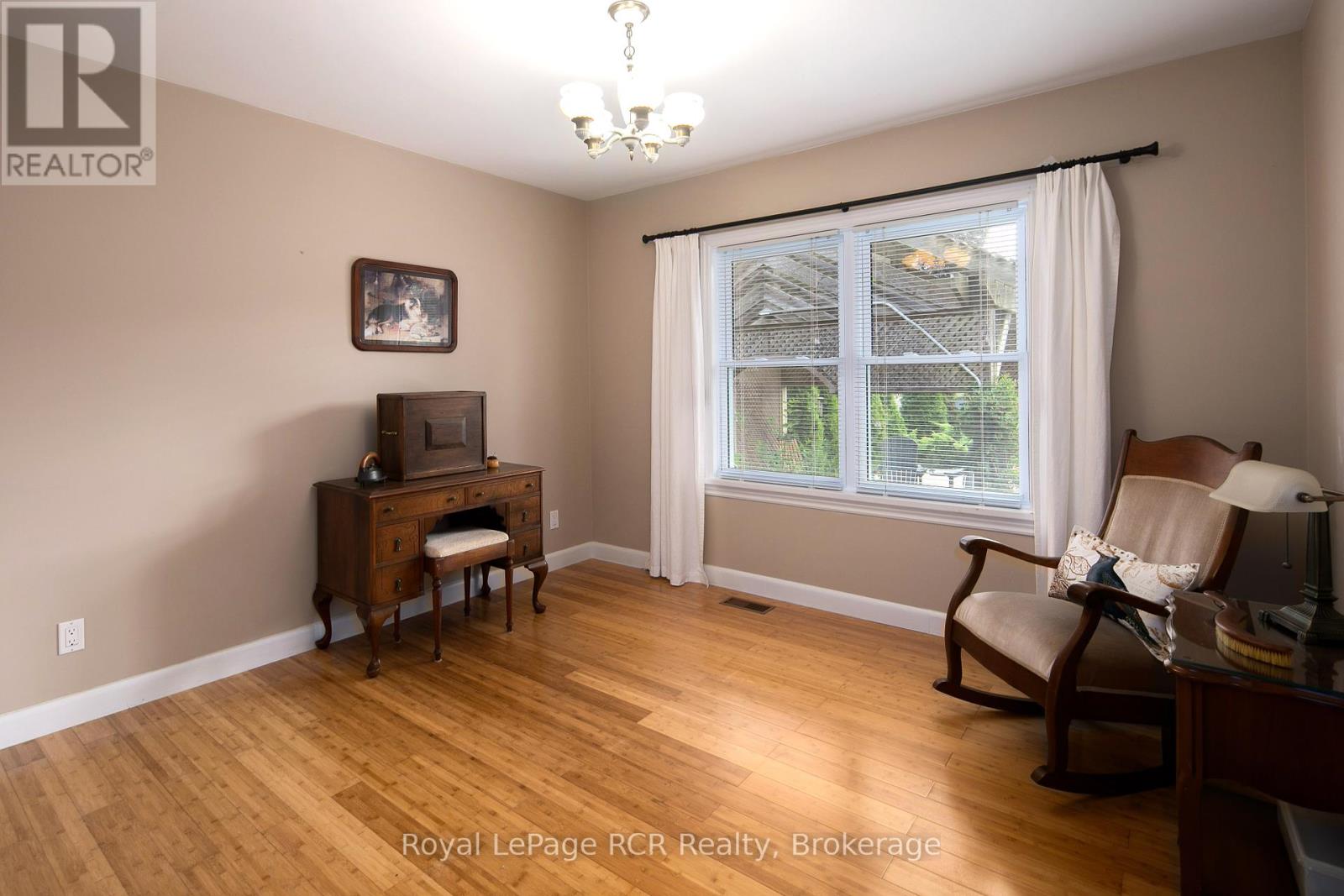 177 3rd Ave Sw, Georgian Bluffs, Ontario  N4K 5T5 - Photo 27 - X12323015