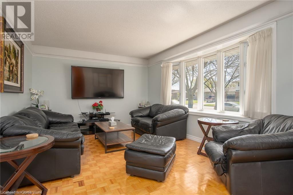 46 Laurentian Drive, Kitchener, Ontario  N2E 1C2 - Photo 5 - 40757075