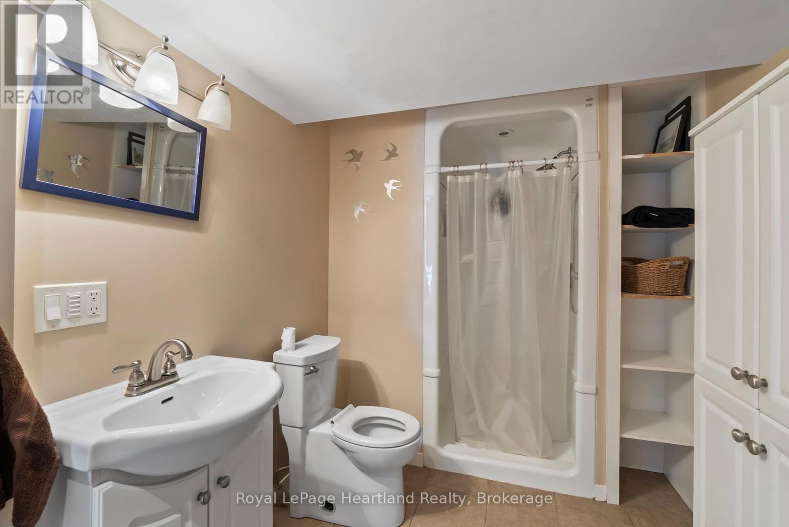 8715 Wellington Rd 7 Road, Mapleton, Ontario  N0G 2P0 - Photo 24 - X12323052