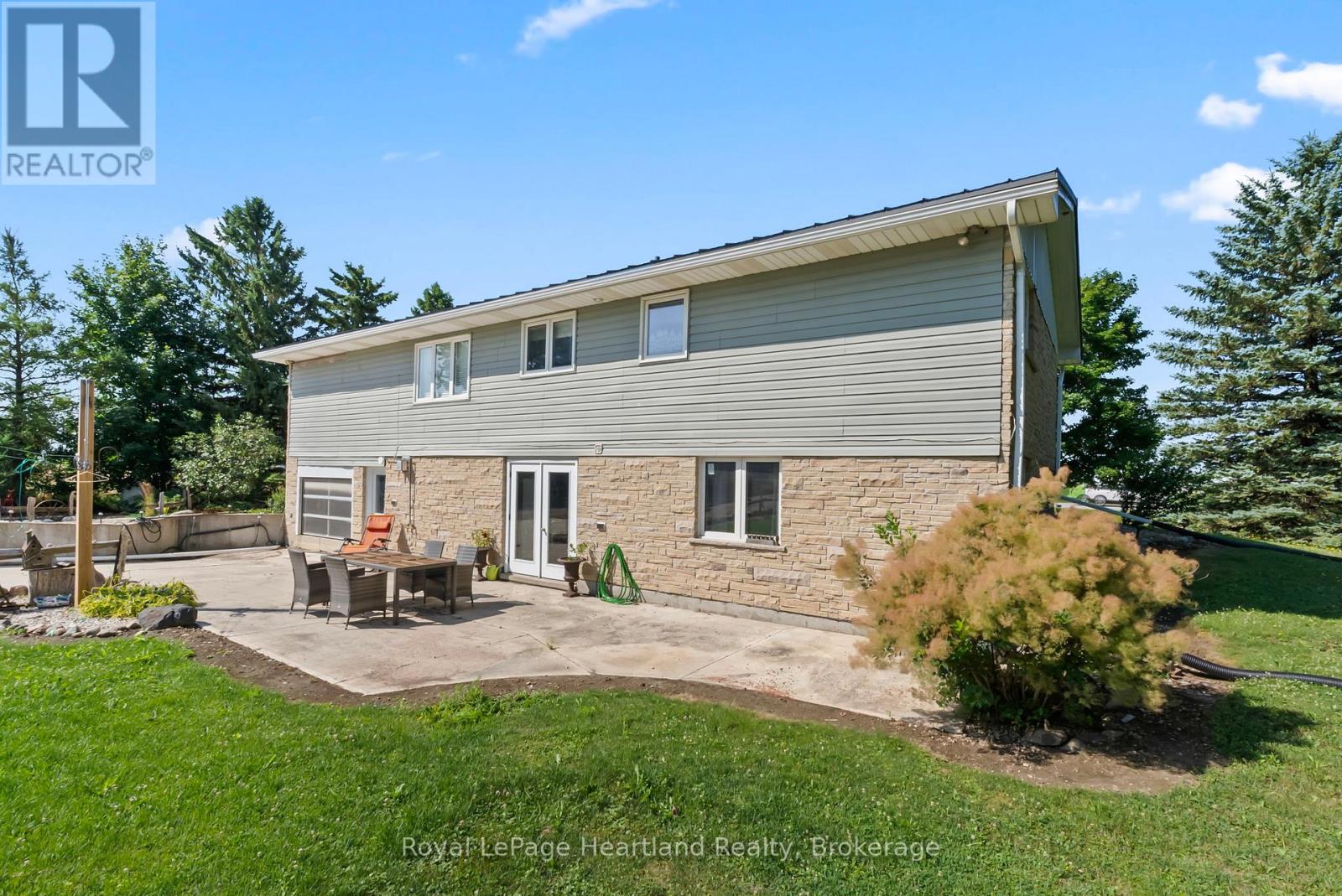 8715 Wellington Rd 7 Road, Mapleton, Ontario  N0G 2P0 - Photo 30 - X12323052