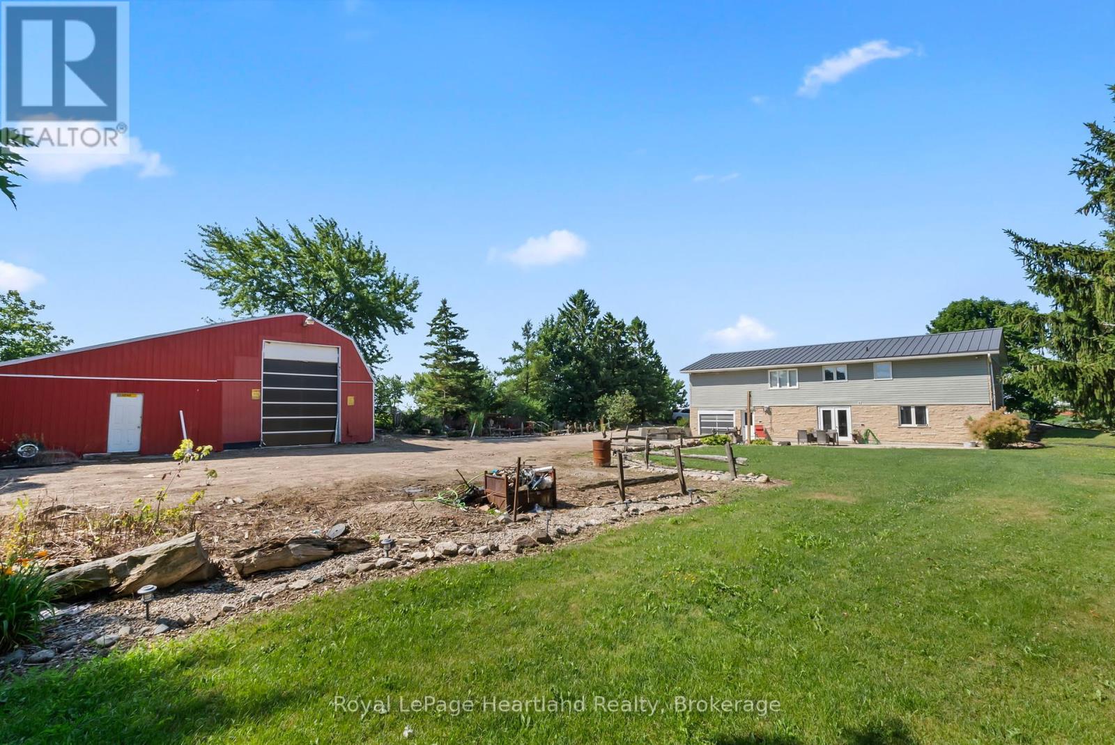 8715 Wellington Rd 7 Road, Mapleton, Ontario  N0G 2P0 - Photo 34 - X12323052