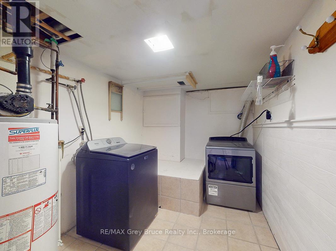 864 16th Street W, Georgian Bluffs, Ontario  N4K 6V5 - Photo 36 - X12323263
