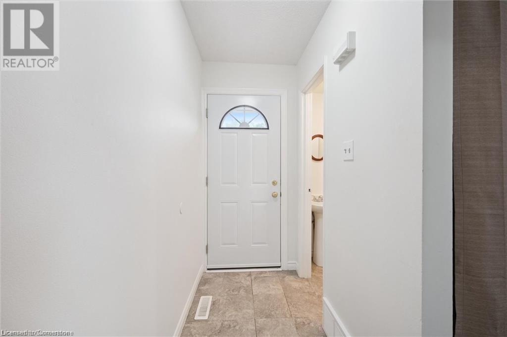 320 Bluevale Street N Unit# A, Waterloo, Ontario  N2J 4G3 - Photo 3 - 40756582