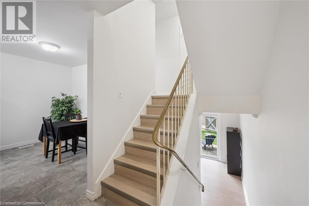 320 Bluevale Street N Unit# A, Waterloo, Ontario  N2J 4G3 - Photo 4 - 40756582