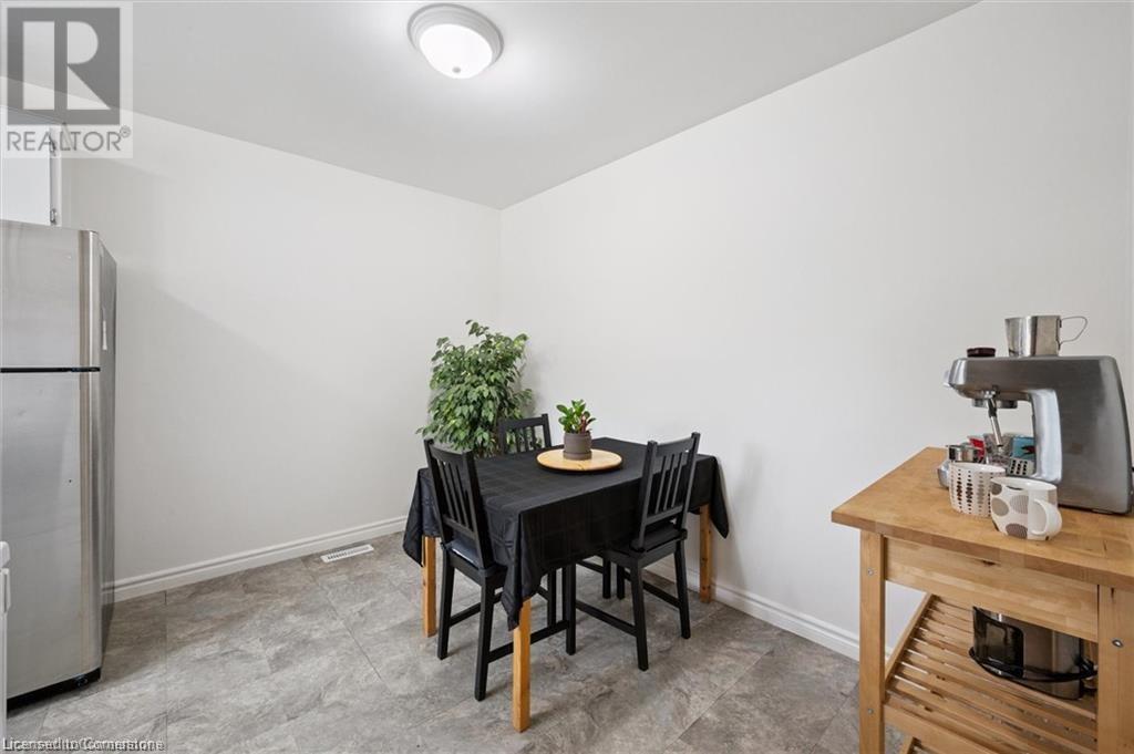320 Bluevale Street N Unit# A, Waterloo, Ontario  N2J 4G3 - Photo 6 - 40756582