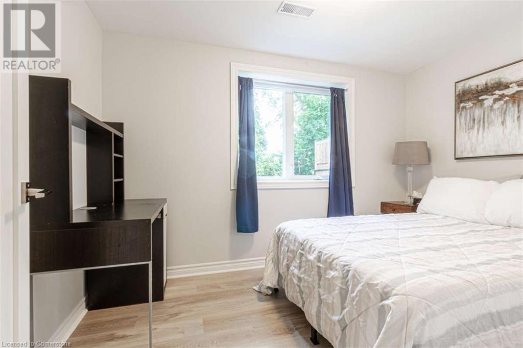 3438 Enniskillen Circle, Mississauga, Ontario  L5C 2N1 - Photo 37 - 40757173