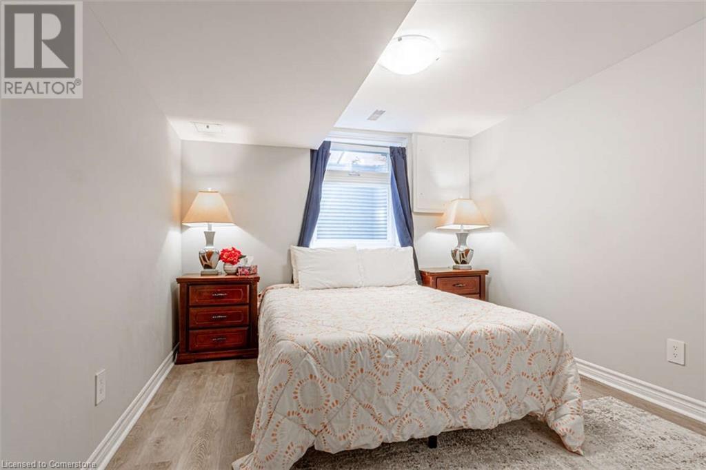 3438 Enniskillen Circle, Mississauga, Ontario  L5C 2N1 - Photo 39 - 40757173