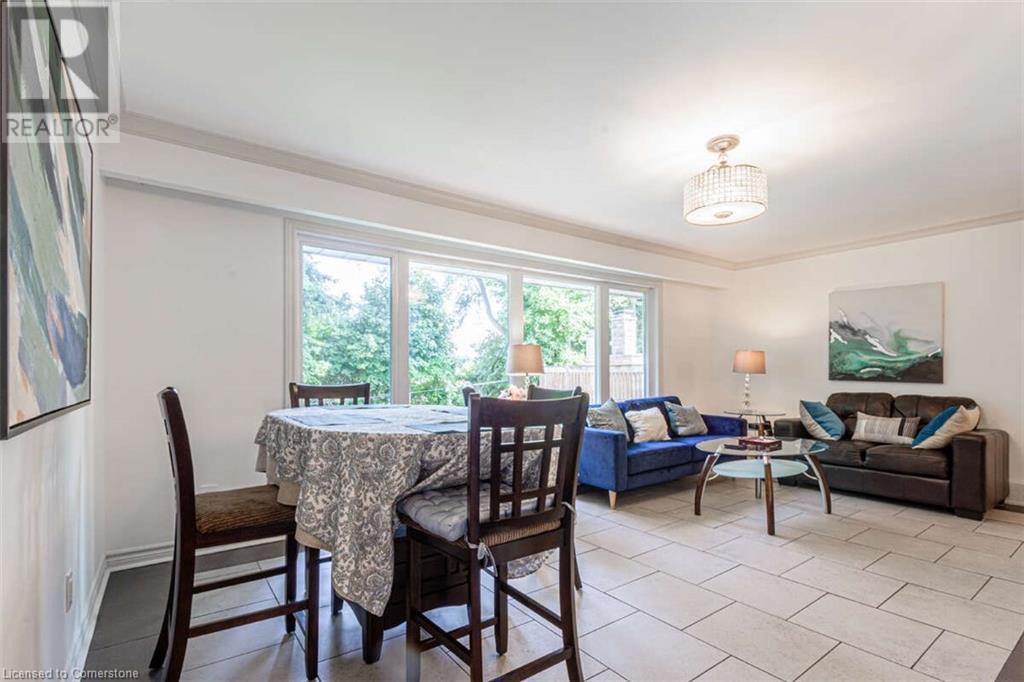 3438 Enniskillen Circle, Mississauga, Ontario  L5C 2N1 - Photo 8 - 40757173