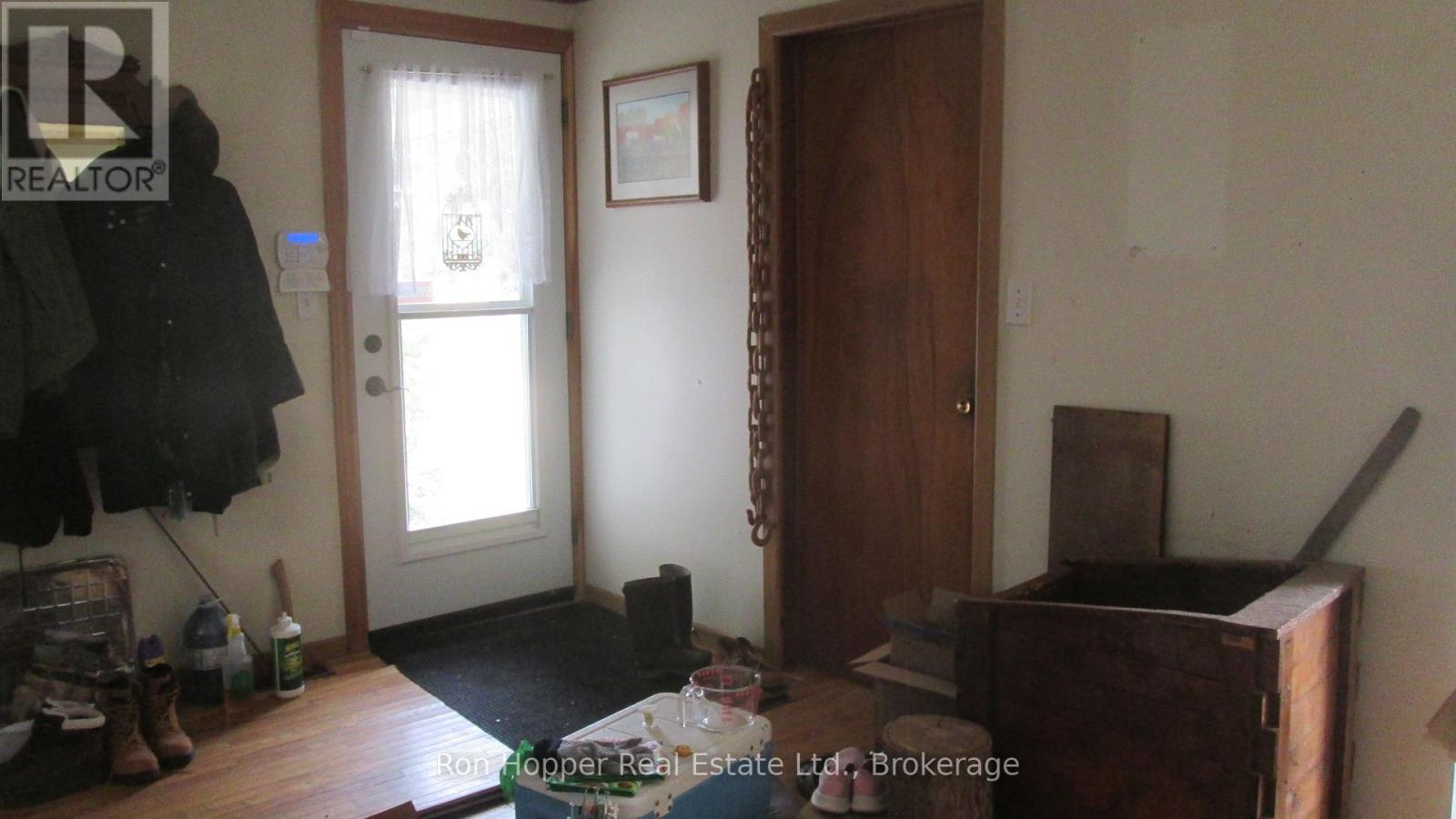 73 Boat Lake Road, South Bruce Peninsula, Ontario  N0H 2T0 - Photo 9 - X12323378