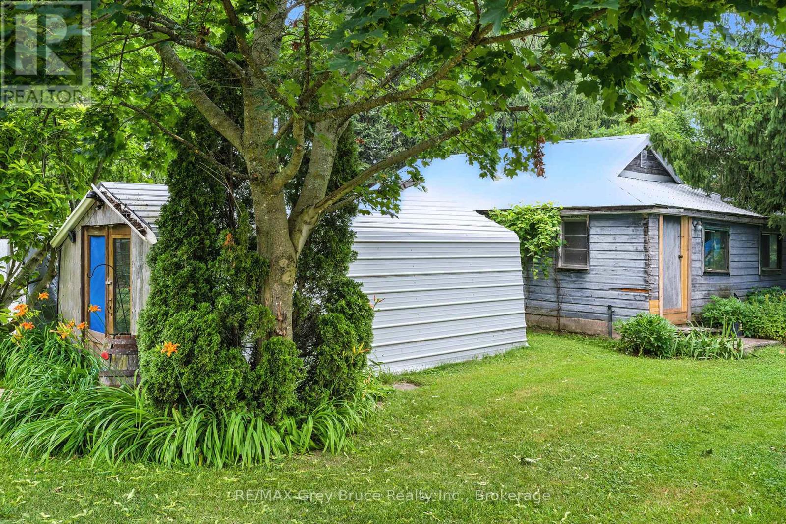 217509 3 Concession, Georgian Bluffs, Ontario  N4K 5N6 - Photo 17 - X12323392