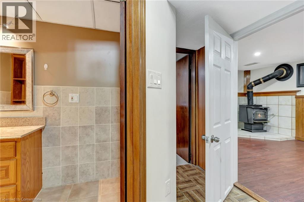 8 Mayfair Court, Kitchener, Ontario  N2A 1M9 - Photo 23 - 40757242