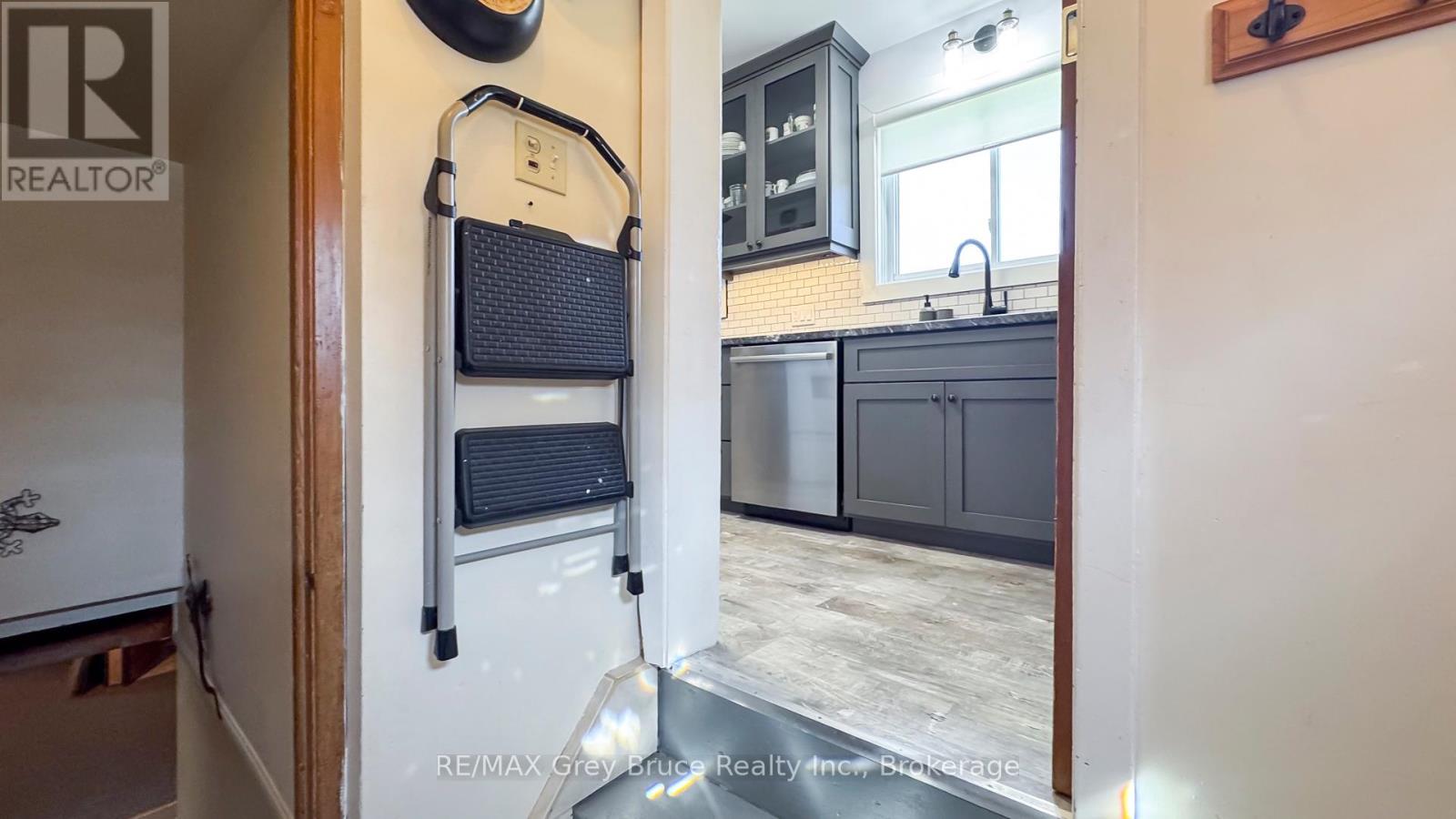 785 4th Street E, Owen Sound, Ontario  N4K 1B5 - Photo 29 - X12324340