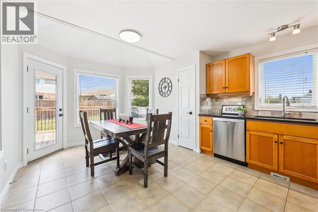49 Beirnes Court, Fergus, Ontario  N1M 3V4 - Photo 7 - 40757292