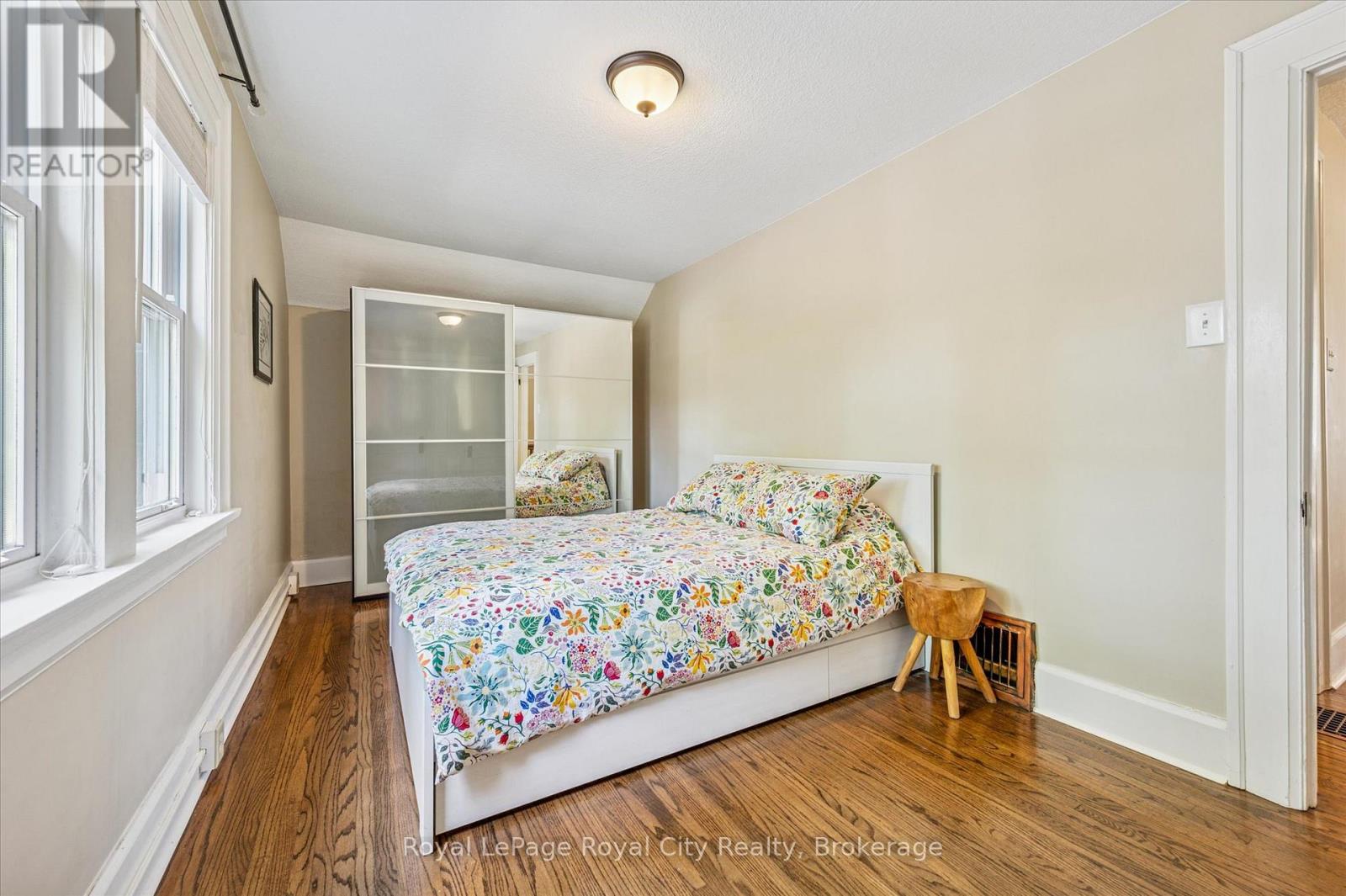 33 Mary Street, Guelph, Ontario  N1G 2A6 - Photo 18 - X12324563