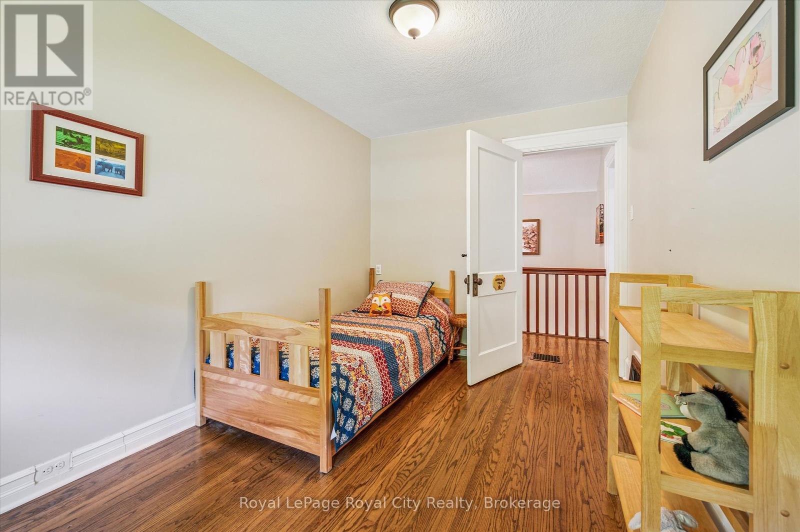 33 Mary Street, Guelph, Ontario  N1G 2A6 - Photo 21 - X12324563