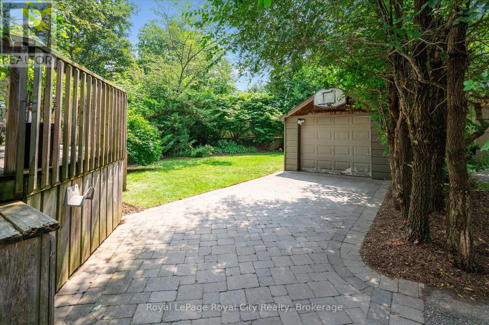 33 Mary Street, Guelph, Ontario  N1G 2A6 - Photo 37 - X12324563