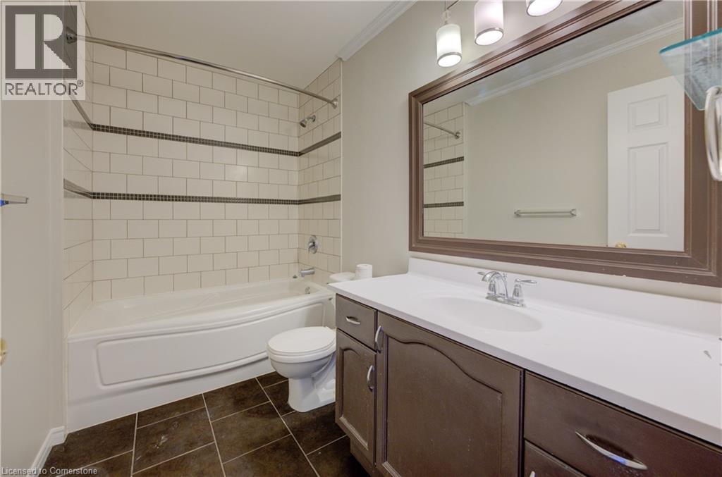 636 Inglis Falls Place, Waterloo, Ontario  N2V 2L4 - Photo 14 - 40756601
