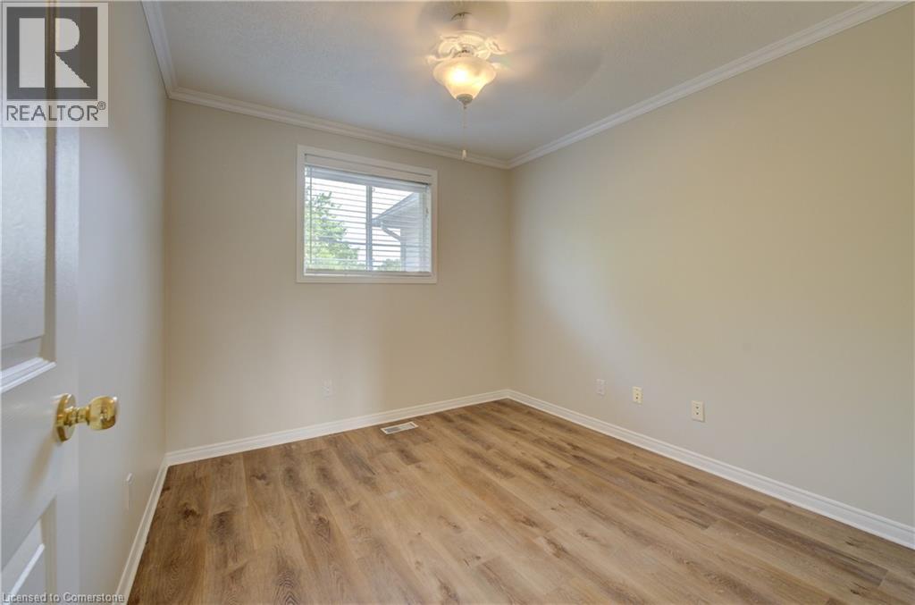 636 Inglis Falls Place, Waterloo, Ontario  N2V 2L4 - Photo 16 - 40756601