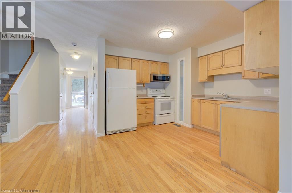 636 Inglis Falls Place, Waterloo, Ontario  N2V 2L4 - Photo 8 - 40756601