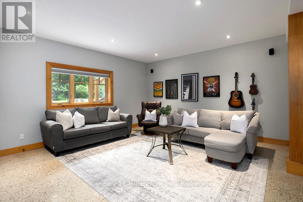 6 Forest Path, Clearview, Ontario  L9Y 3Y9 - Photo 37 - S12324683