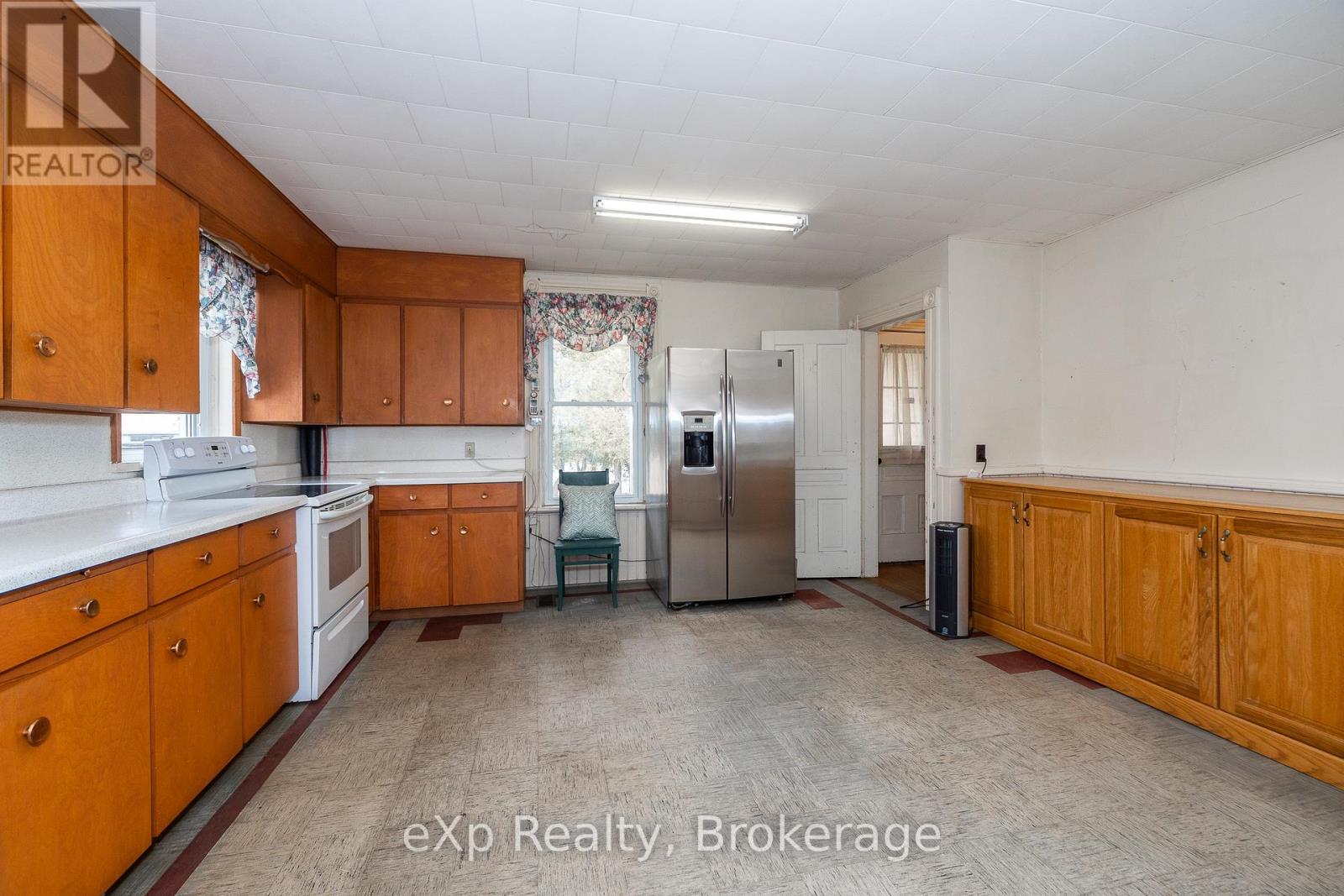 302350 Concession 2 Side Road, West Grey, Ontario  N4N 3B8 - Photo 11 - X12324611