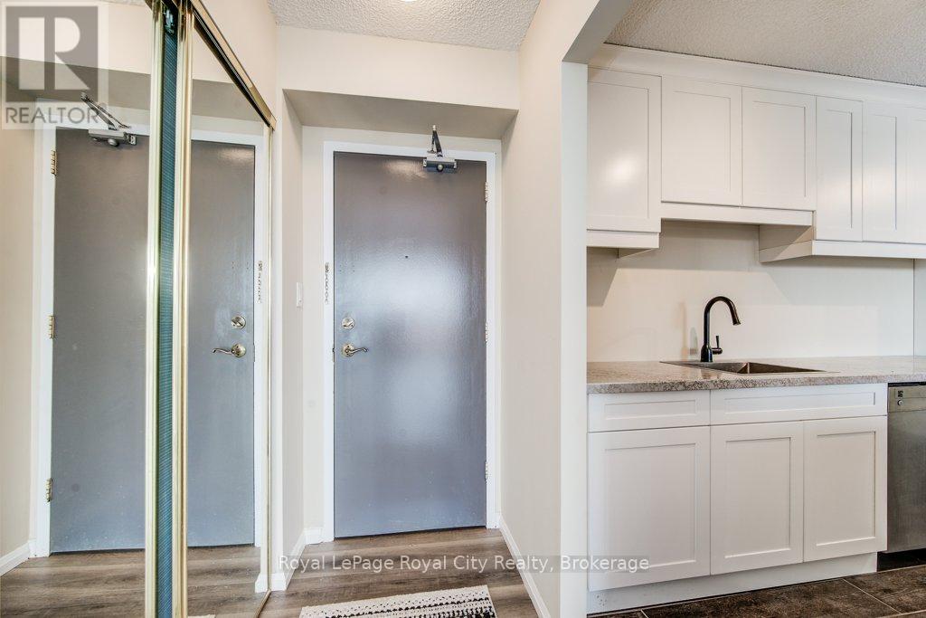 602 - 19 Woodlawn Road E, Guelph, Ontario  N1H 7B1 - Photo 4 - X12324658