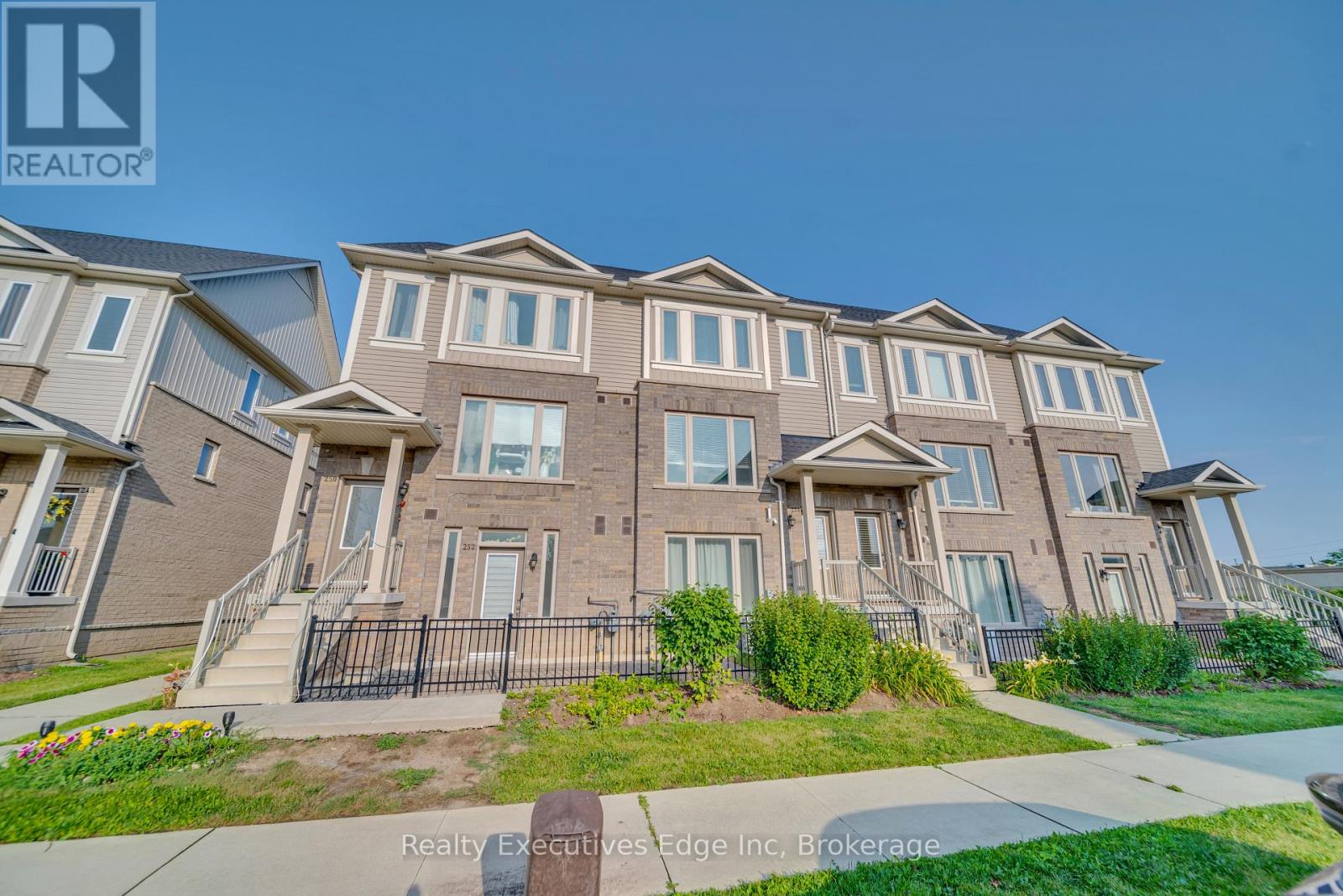 65 - 252 LAW DRIVE, Guelph, Ontario