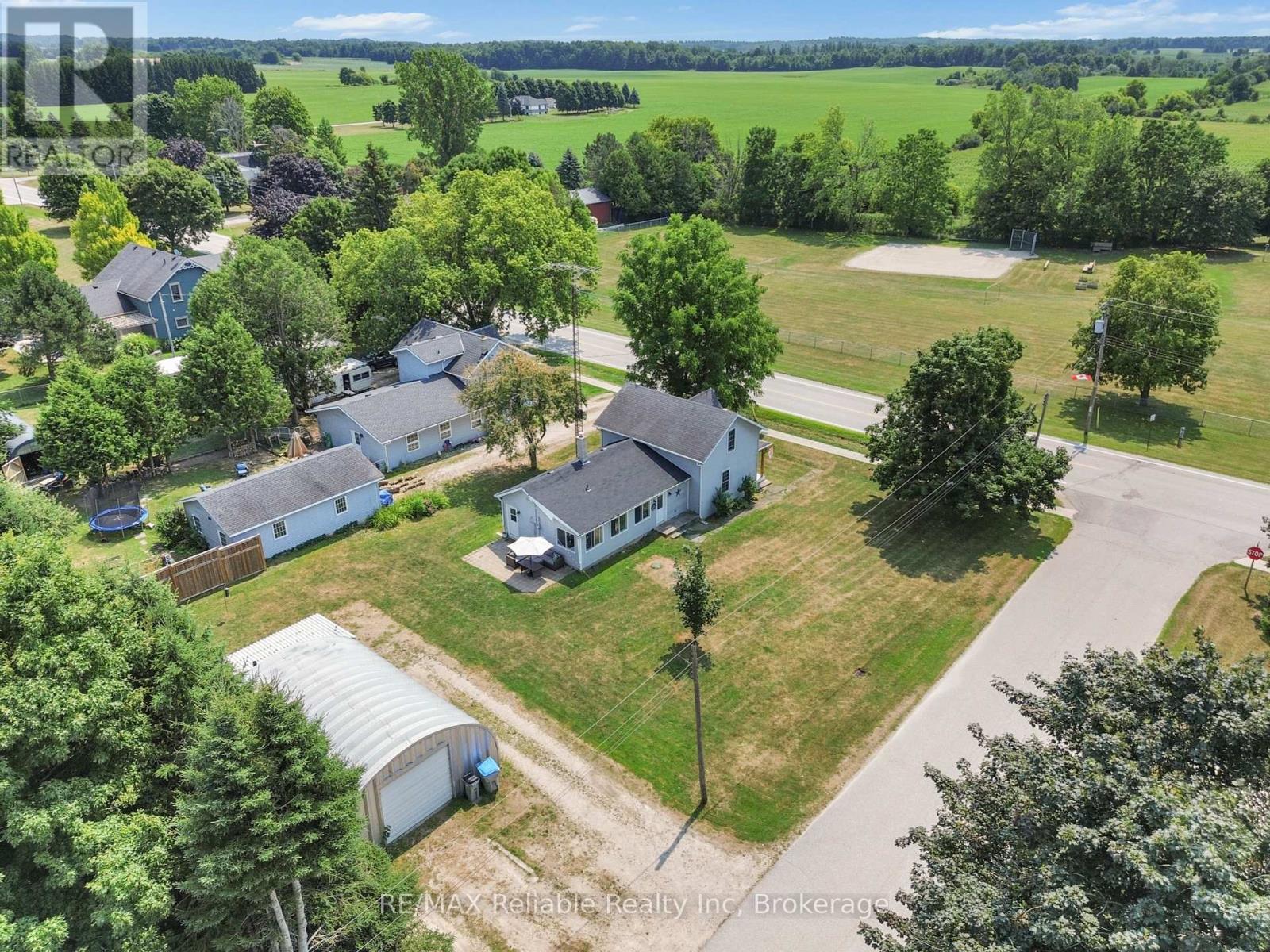 252 Kings Road, Central Huron, Ontario  N0M 2H0 - Photo 10 - X12324747